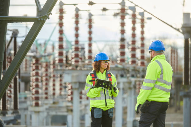 Best Local Electrician Companies  in Maplewood, MN
