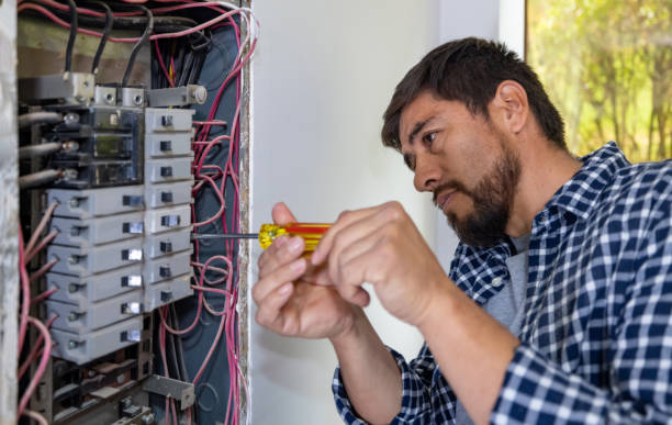 Best Electrical Installation Contractor  in Maplewood, MN